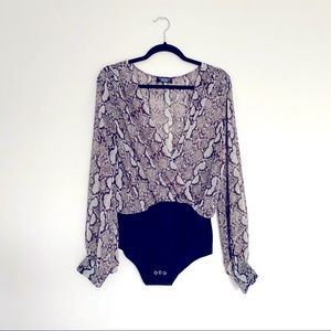 Zara Snakeprint Body V Neck Trendy XL NWOT